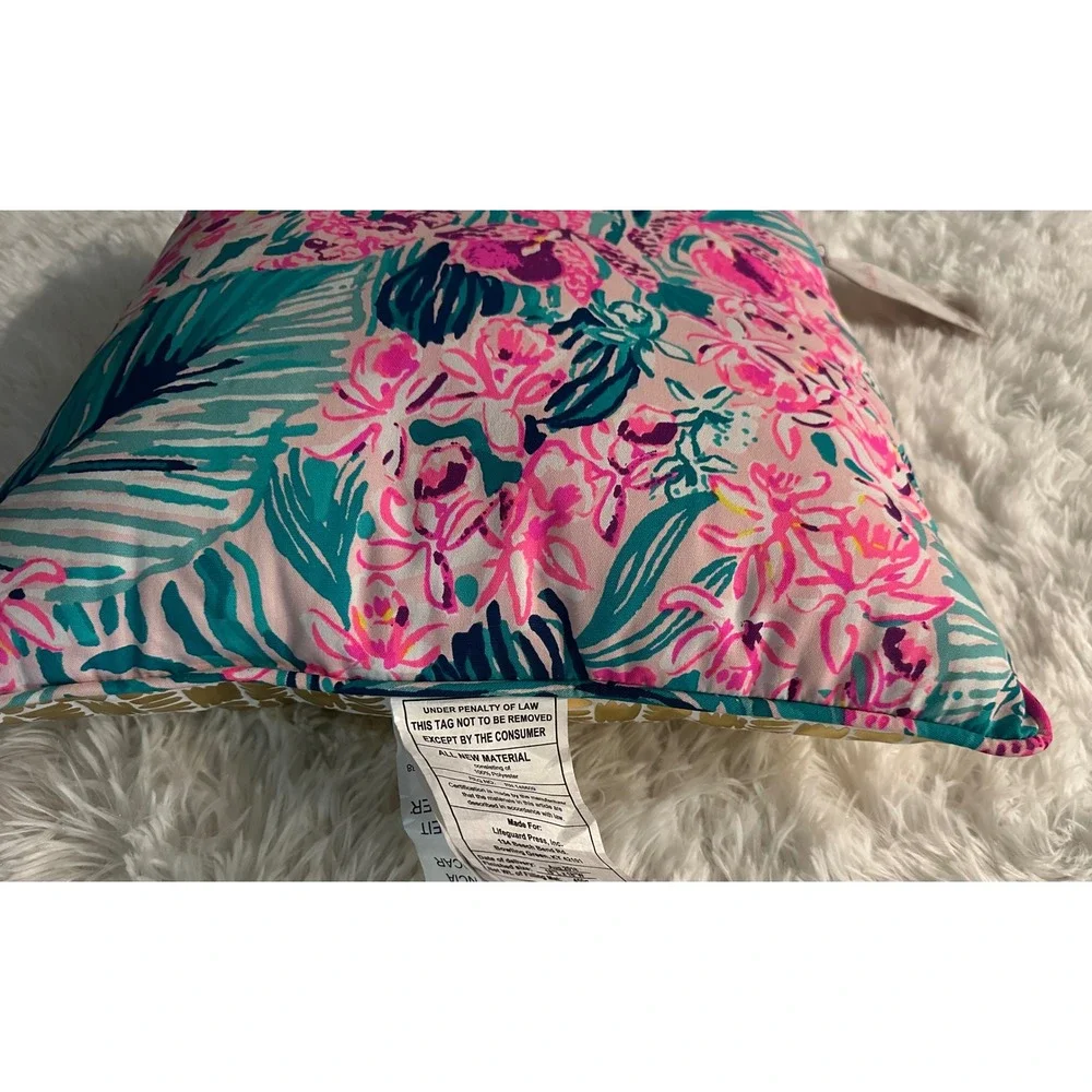 NWT Lilly Pulitzer 18x18 Slathouse Throw‎ Pillow